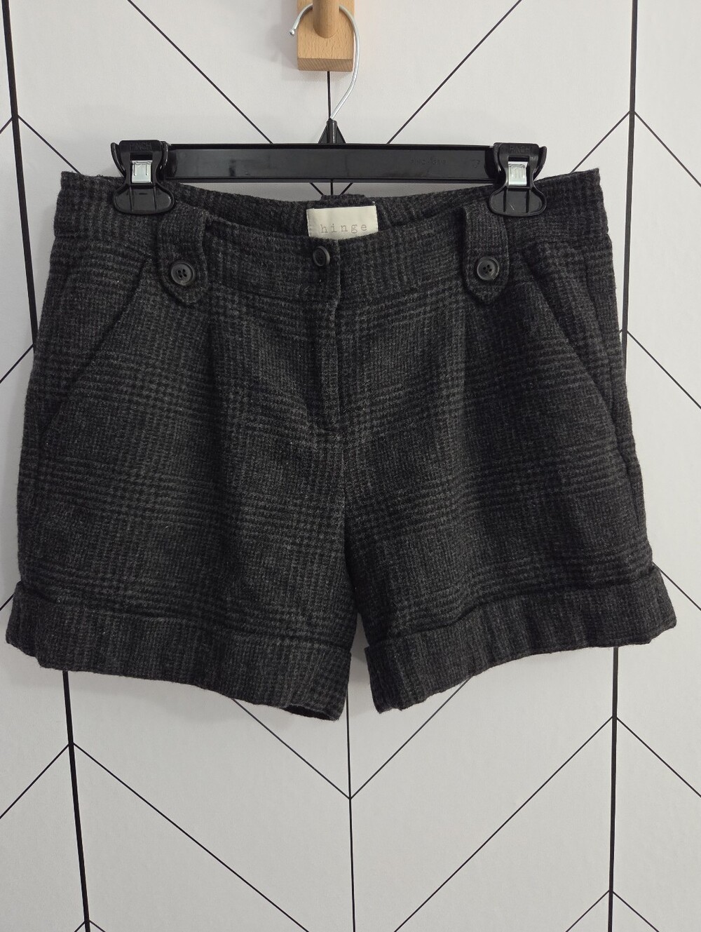 Hinge Grey Plaid Wool Blend Cuffed Shorts with Button Tab Belt Loops, Size 4